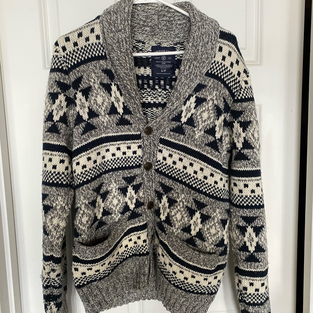 American Eagle Woven Button Down Cardigan Scandinavian Style